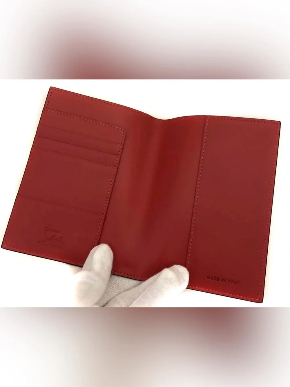 ✨🛍️ Christian Louboutin Loubitag Graffiti Patent Leather Passport Holder